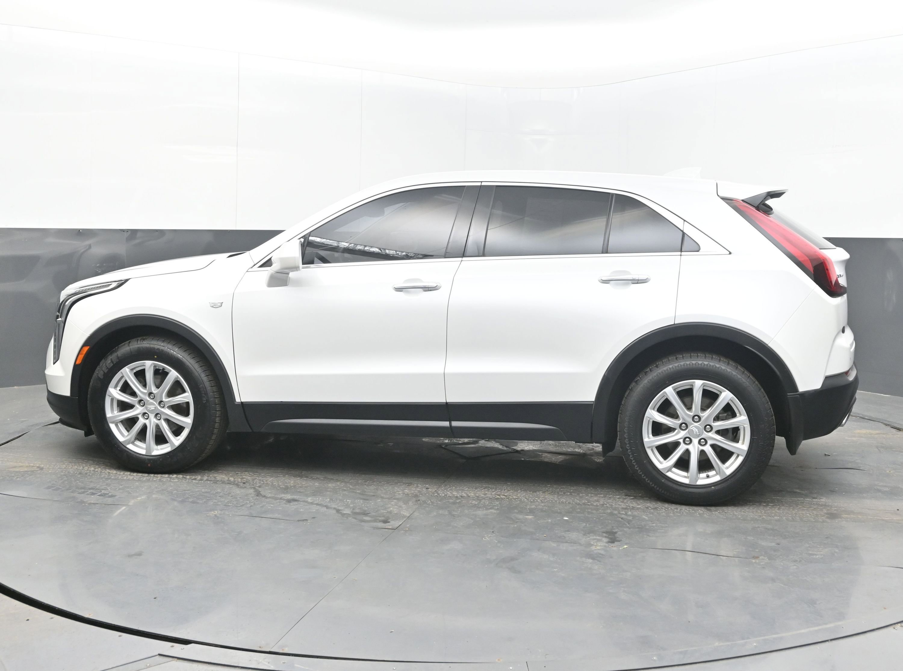 Used 2019 Cadillac XT4 Luxury FWD image 5