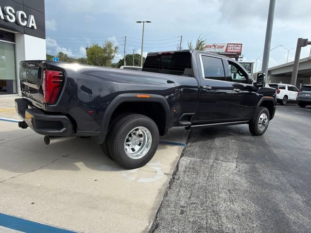 New 2026 GMC Sierra 3500 Denali Ultimate w/ LPO, Black Badging Package AWD/4WD image 8