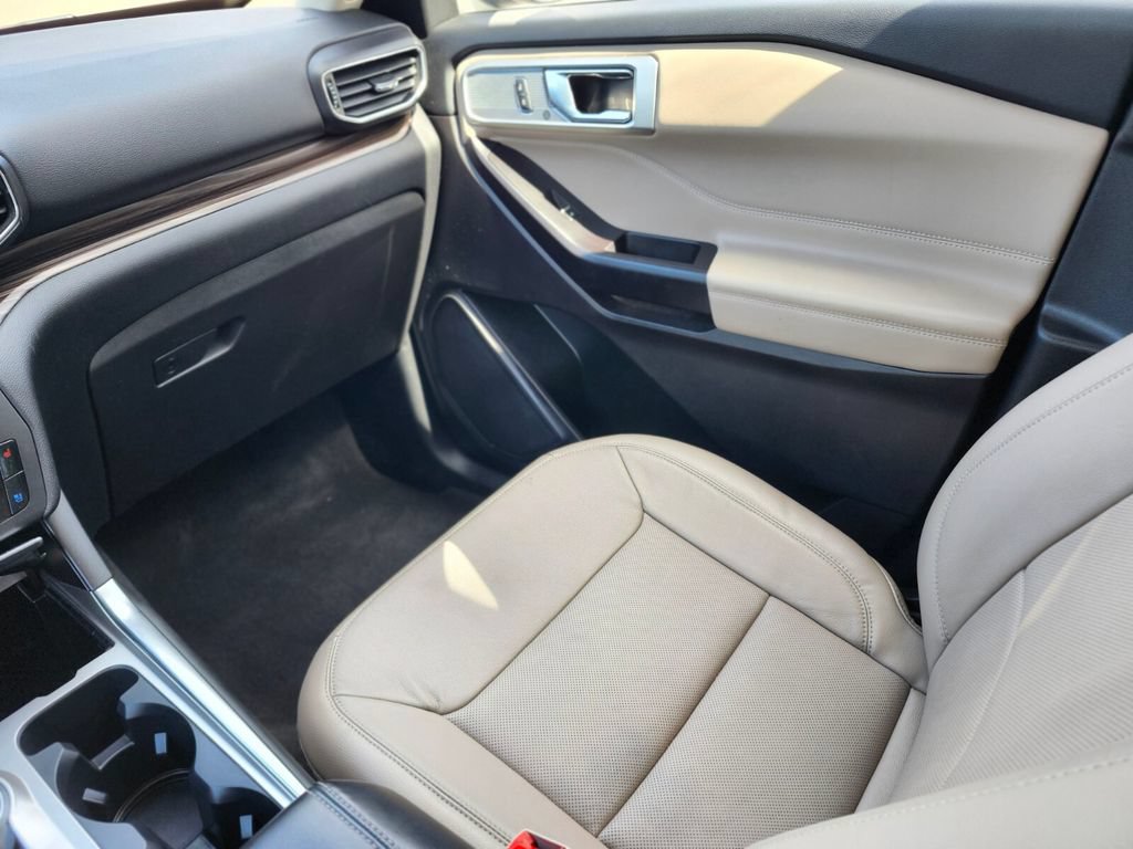 Certified 2020 Ford Explorer Limited AWD/4WD image 15