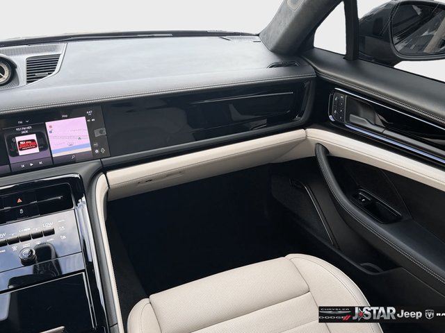 Used 2025 Porsche Panamera Turbo AWD/4WD image 17