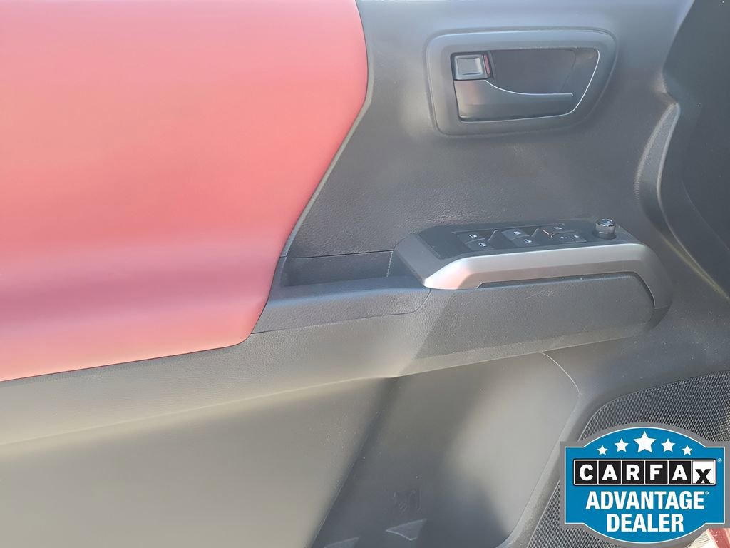 Used 2022 Toyota Tacoma SR5 image 39