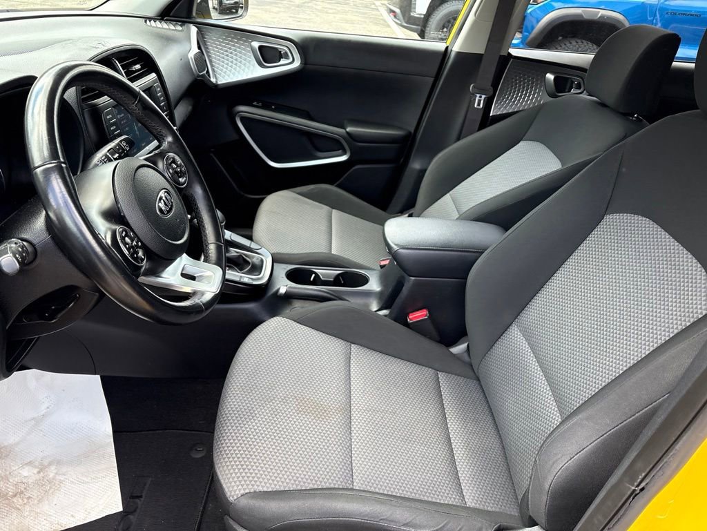 Used 2020 Kia Soul X-Line FWD image 2