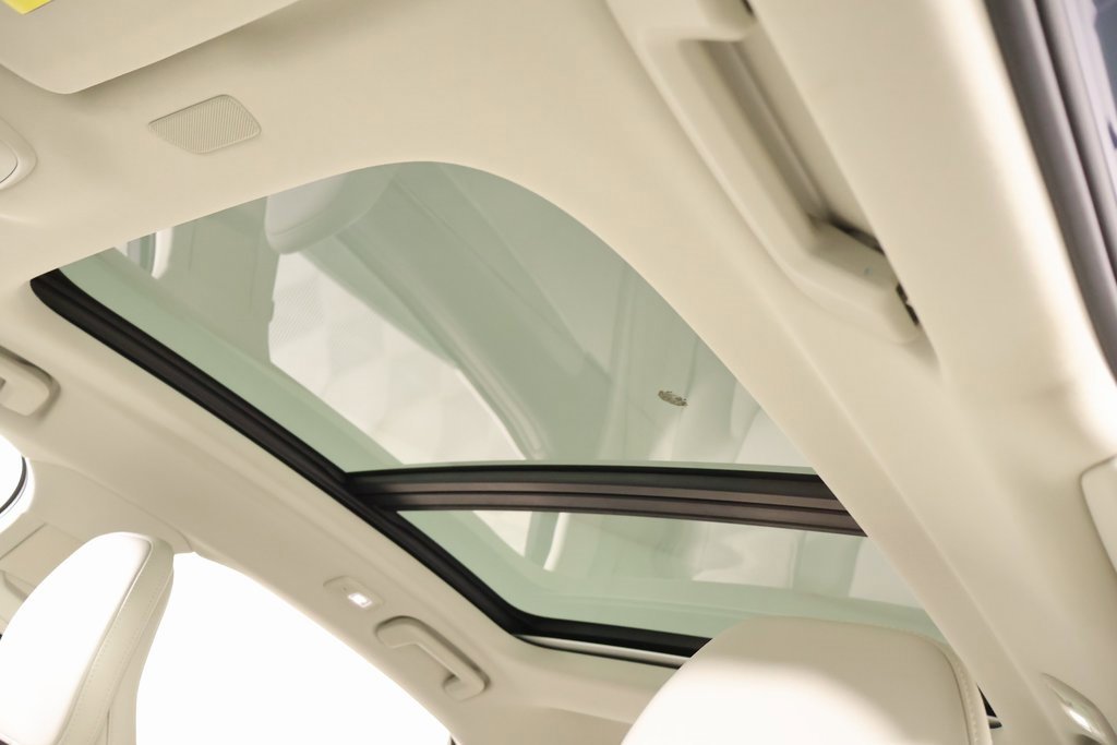 Used 2024 Volvo S90 T8 Ultimate w/ Lounge Package image 15