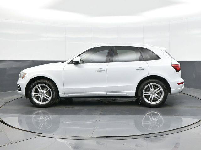Used 2016 Audi Q5 2.0T Premium Plus w/ Technology Package AWD/4WD image 4