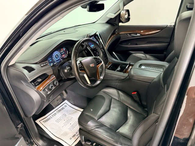Used 2018 Cadillac Escalade Premium Luxury AWD/4WD image 15