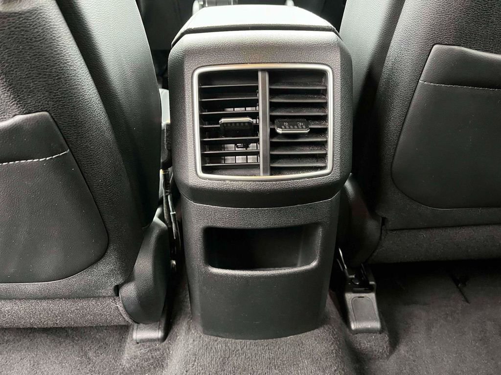 Used 2024 Kia Sportage EX image 4