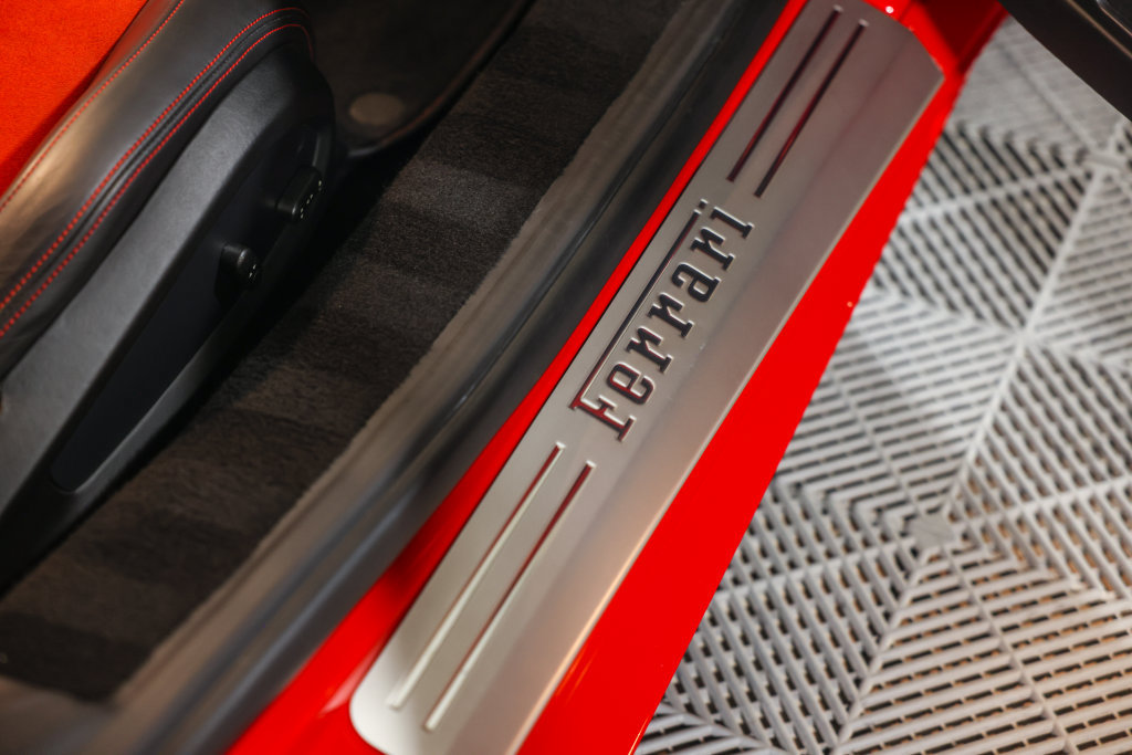 Used 2014 Ferrari 458 Italia Coupe RWD image 26