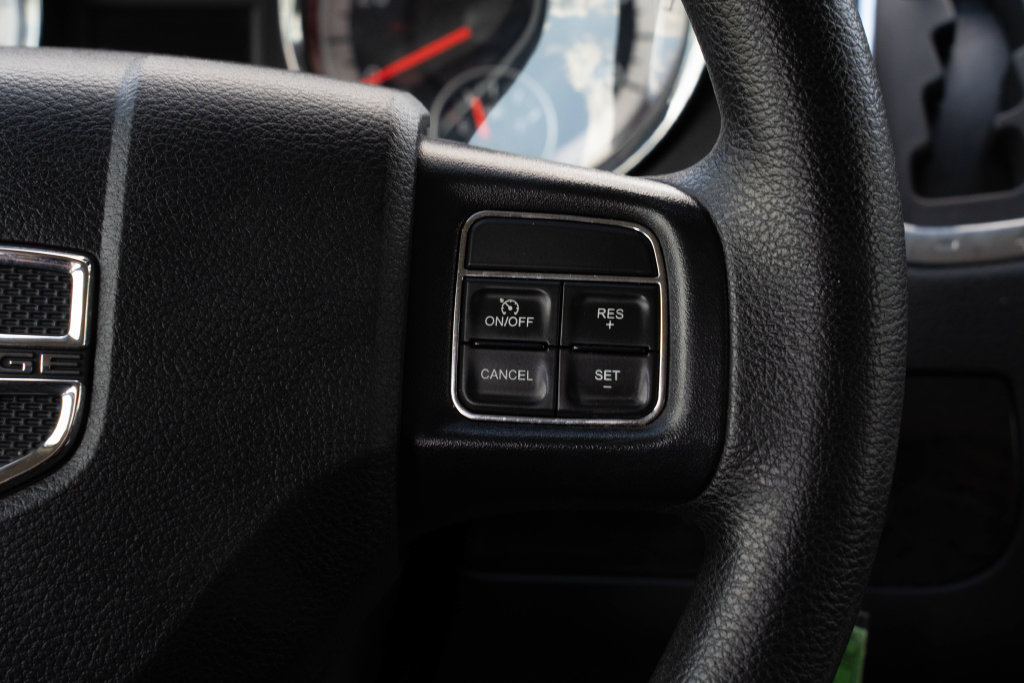 Used 2019 Dodge Grand Caravan SE w/ UConnect Hands-Free Group FWD image 24
