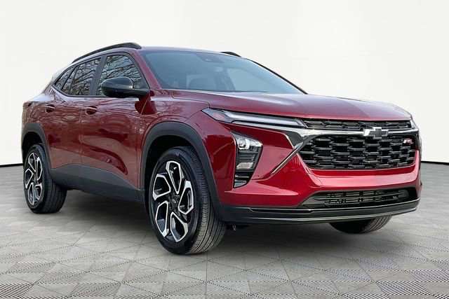 Used 2025 Chevrolet Trax RS w/ Driver Confidence Package image 1