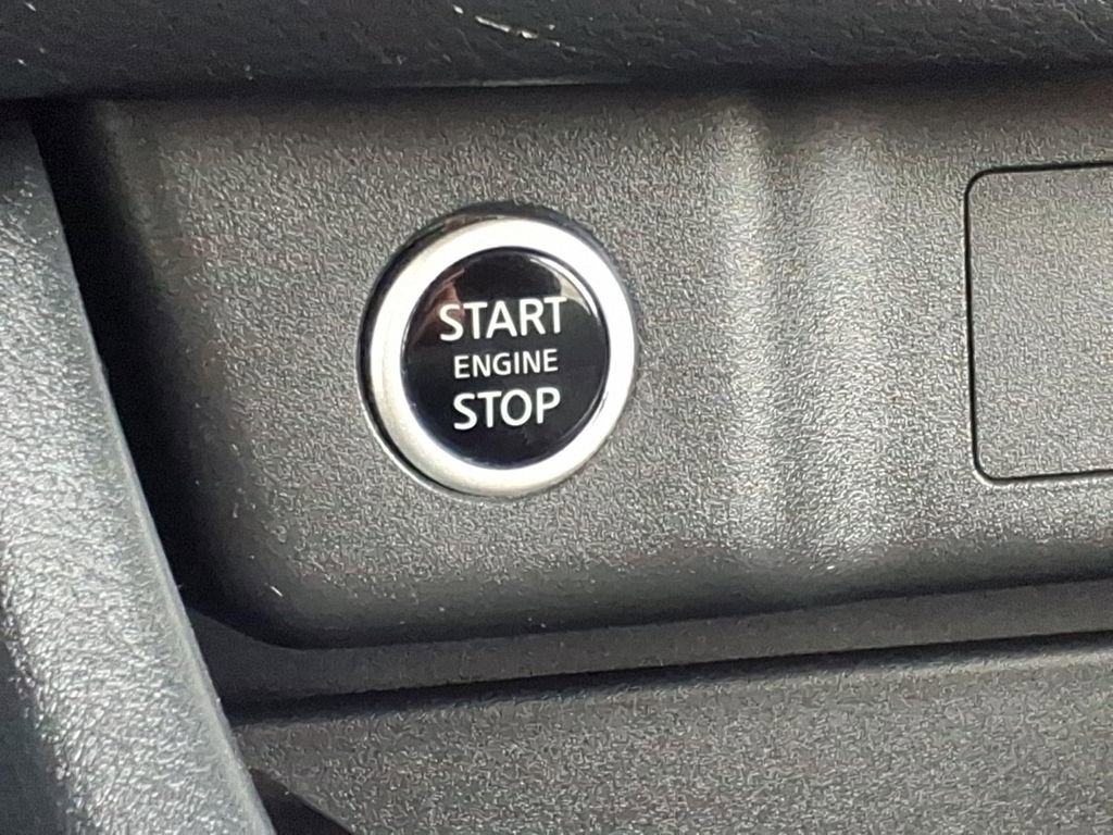 Used 2021 Nissan Rogue SV image 20