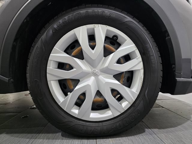 Used 2021 Toyota C-HR LE FWD image 25