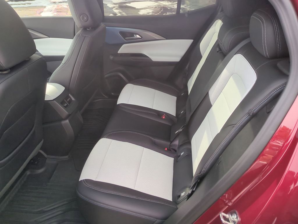 Used 2025 Chevrolet Equinox EV LT image 26