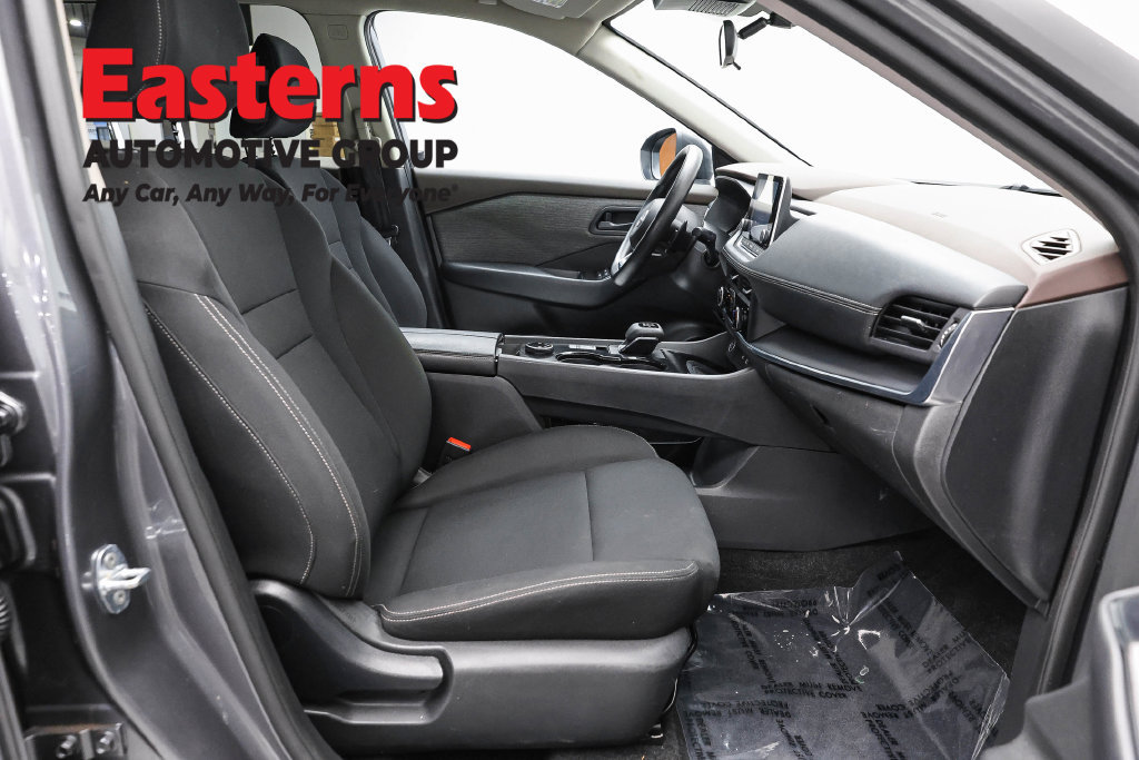 Used 2023 Nissan Rogue S AWD/4WD image 26