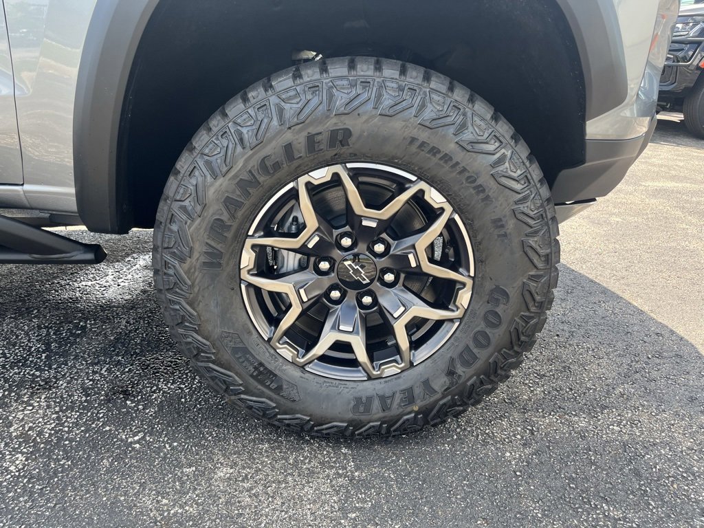 New 2025 Chevrolet Colorado ZR2 image 39
