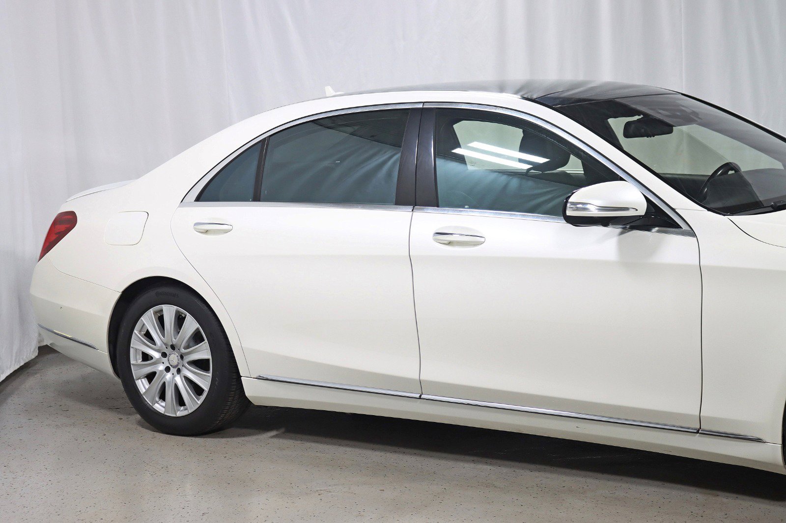 Used 2015 Mercedes-Benz S 550 4MATIC Sedan image 3