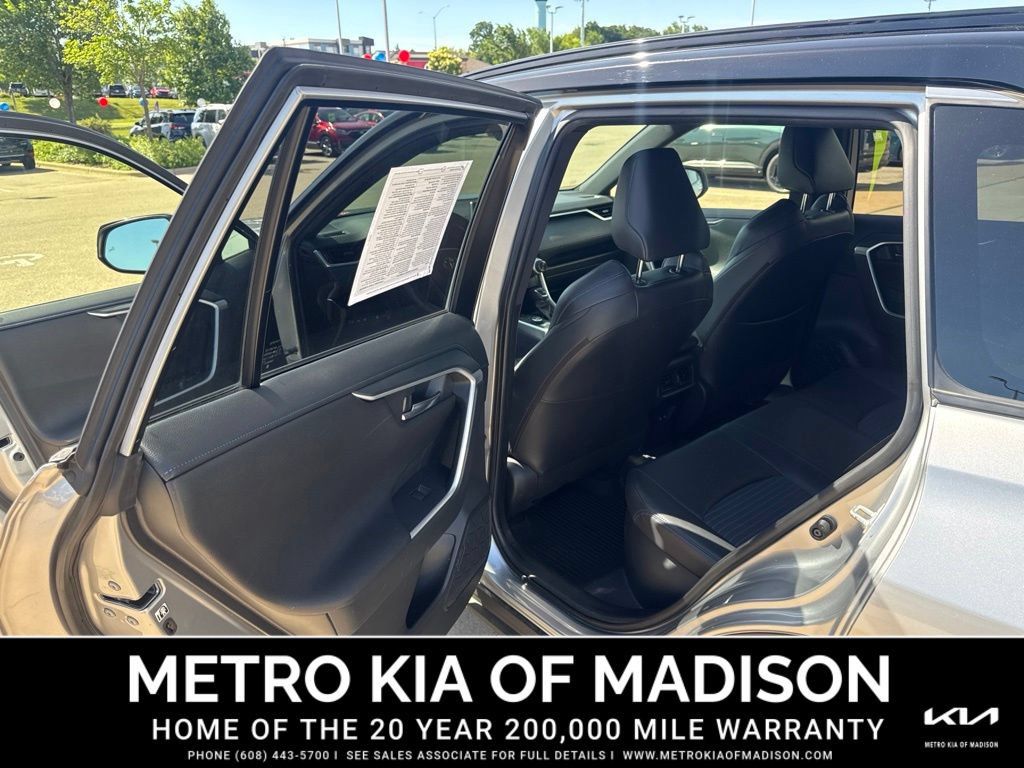 Used 2020 Toyota RAV4 XSE w/ XSE Grade Weather Package AWD/4WD image 24