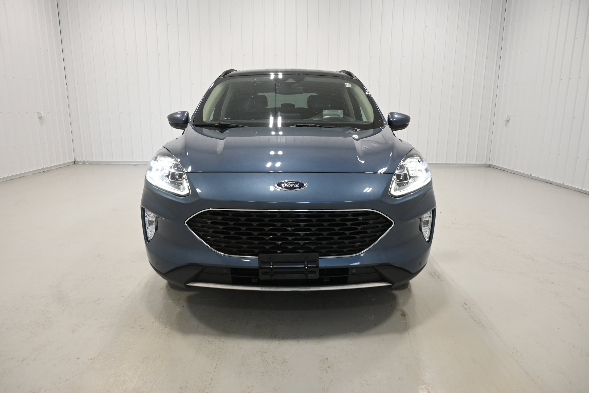 Used 2020 Ford Escape Titanium w/ Titanium Premium Package 2.0 AWD/4WD image 26