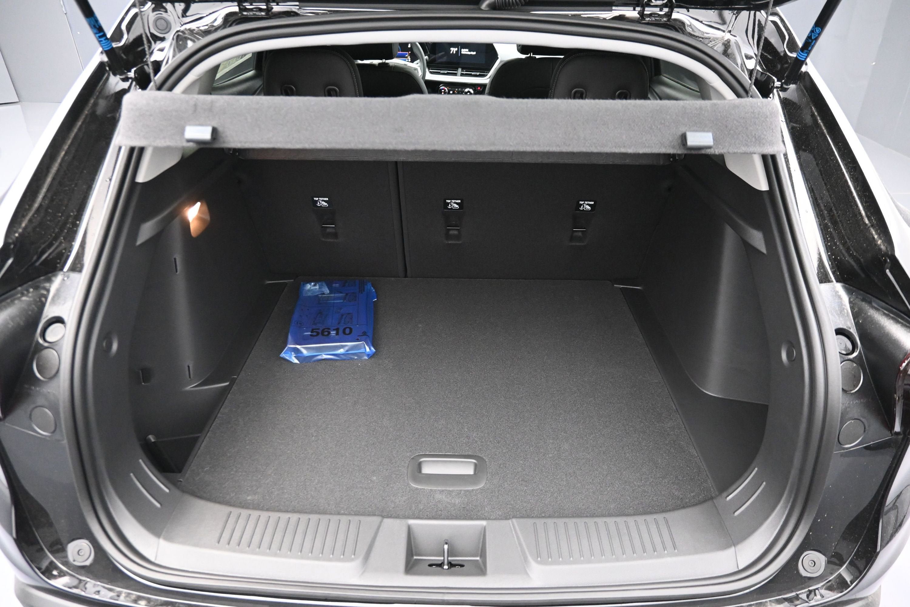 New 2026 Chevrolet Trax LT w/ Sunroof Package FWD image 27
