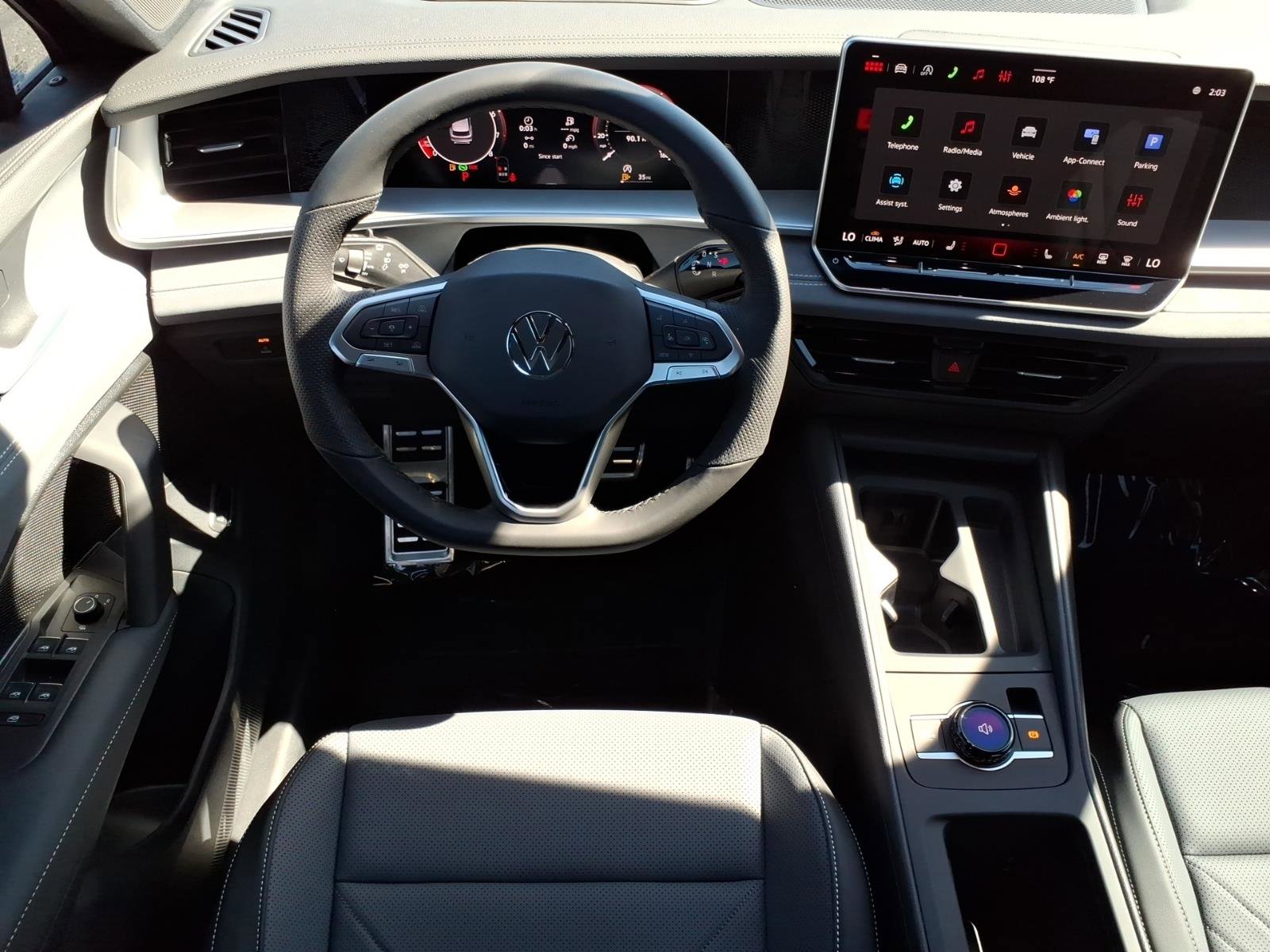 New 2026 Volkswagen Tiguan SE R-Line FWD image 15