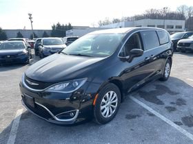 Used 2018 Chrysler Pacifica Touring Plus image 13