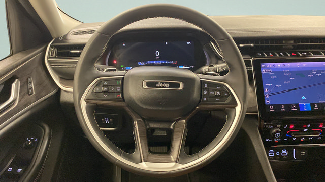 Used 2023 Jeep Grand Cherokee L Limited AWD/4WD image 24