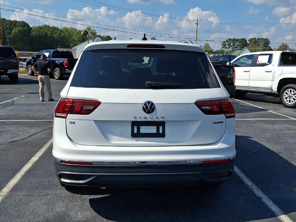 Used 2022 Volkswagen Tiguan SE AWD/4WD image 8