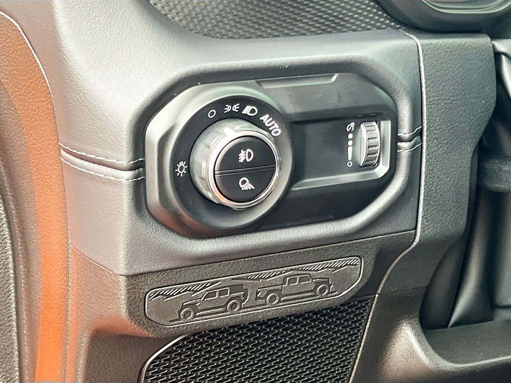 Certified 2025 Jeep Gladiator Mojave image 10