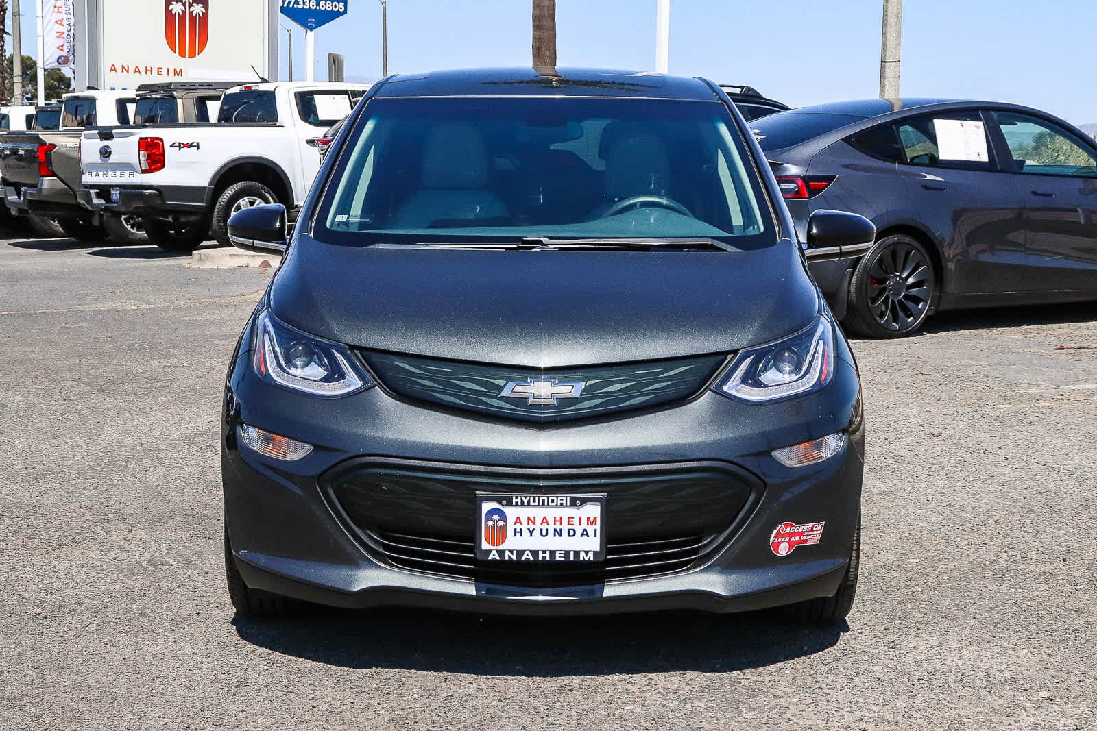 Used 2017 Chevrolet Bolt LT FWD image 2