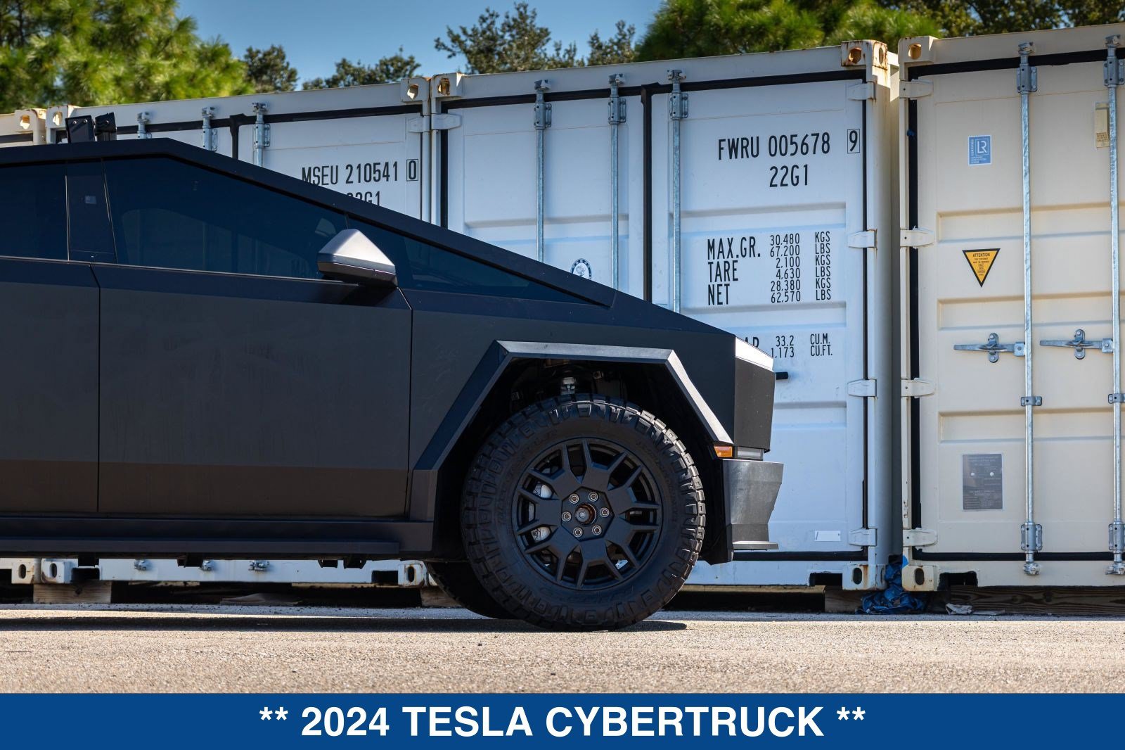 Used 2024 Tesla Cybertruck Cyberbeast AWD/4WD image 27