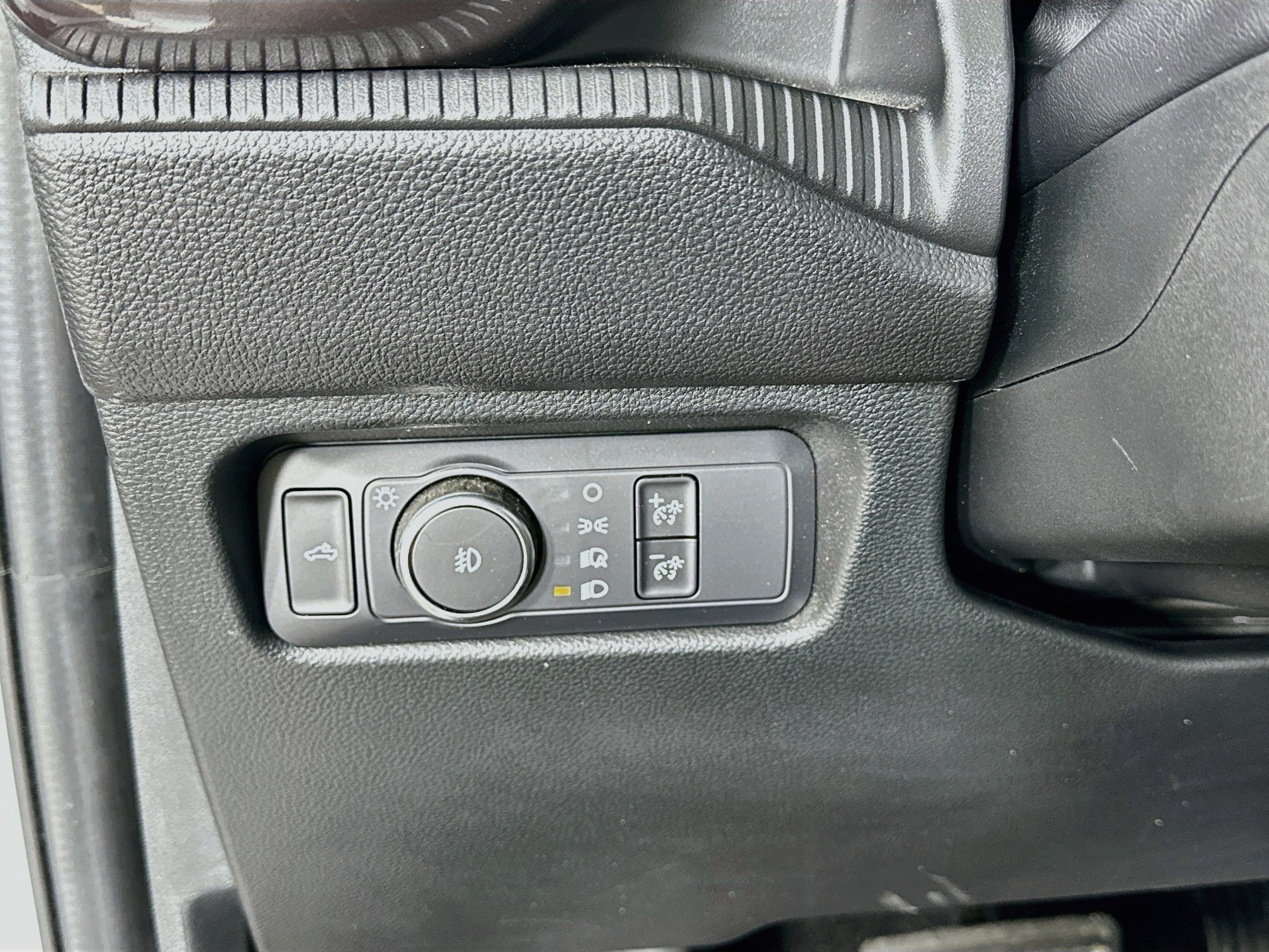 Used 2025 Ford Ranger Lariat w/ FX4 Off-Road Package AWD/4WD image 30