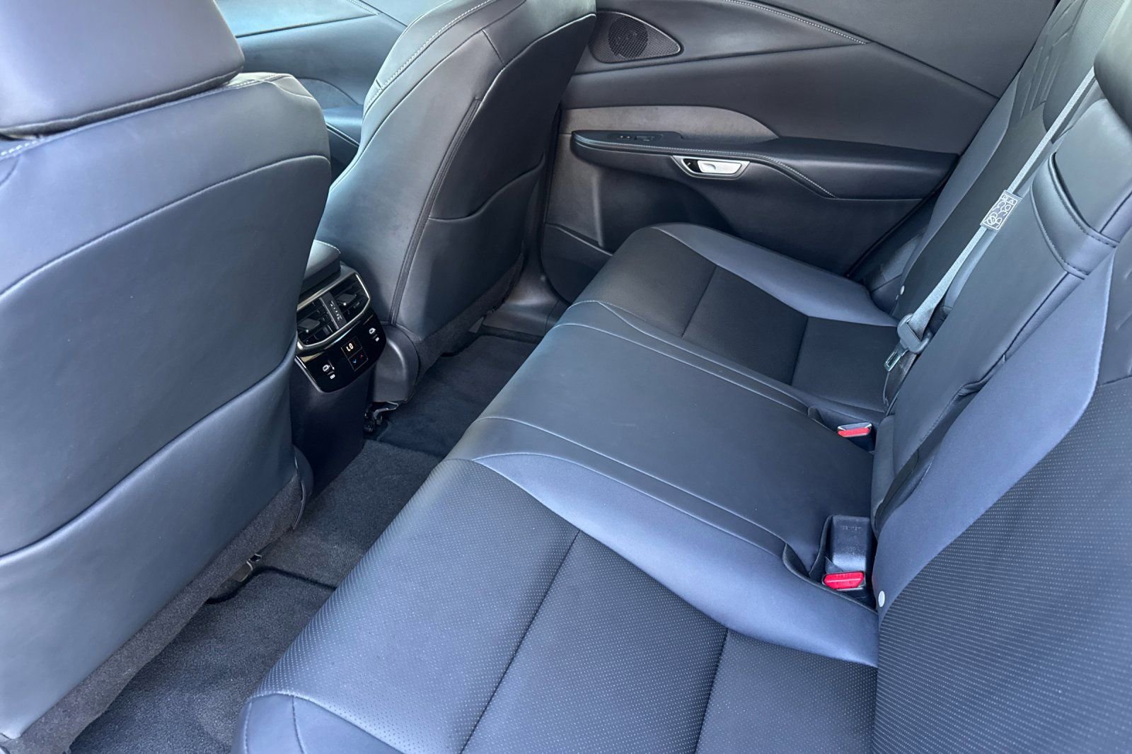 Certified 2024 Lexus RX 350 Premium w/ Convenience Package FWD image 14