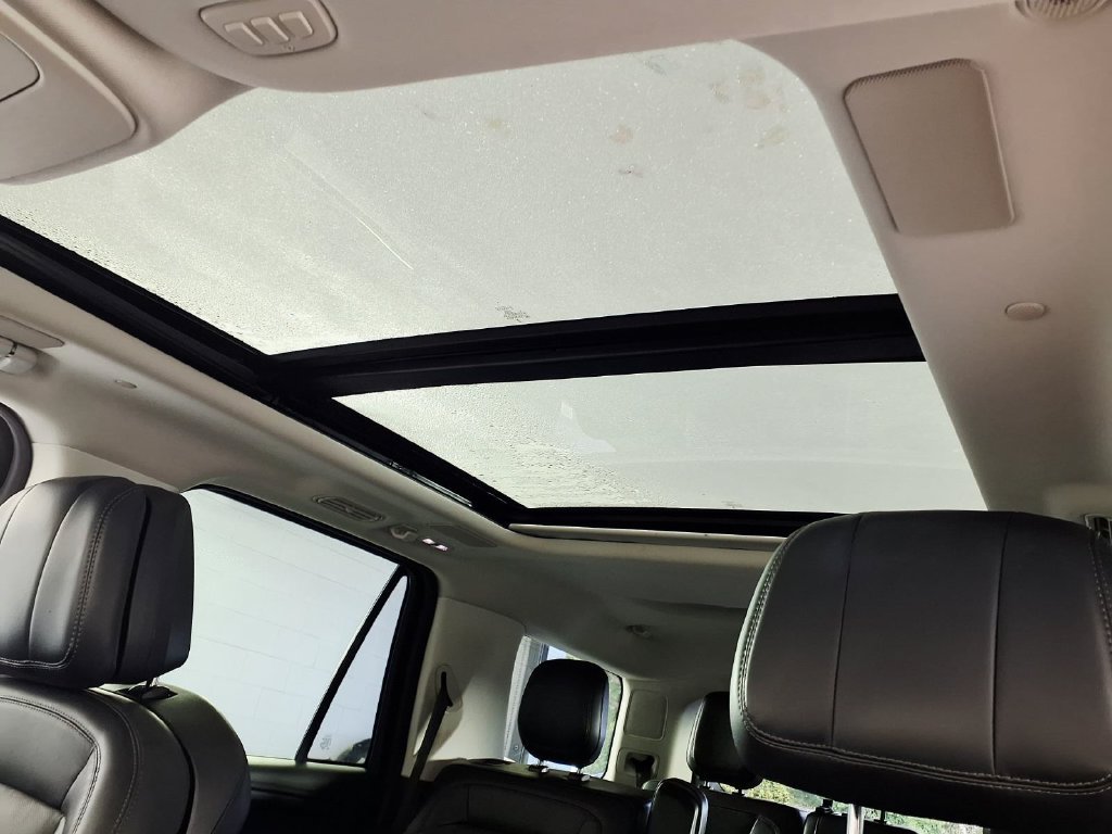 Used 2025 Lincoln Navigator Reserve AWD/4WD image 17