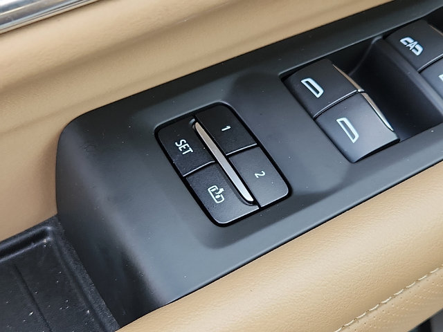 Certified 2022 Chevrolet Suburban Premier AWD/4WD image 27
