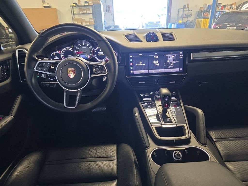 Used 2022 Porsche Cayenne Platinum Edition w/ Premium Package Plus AWD/4WD image 4