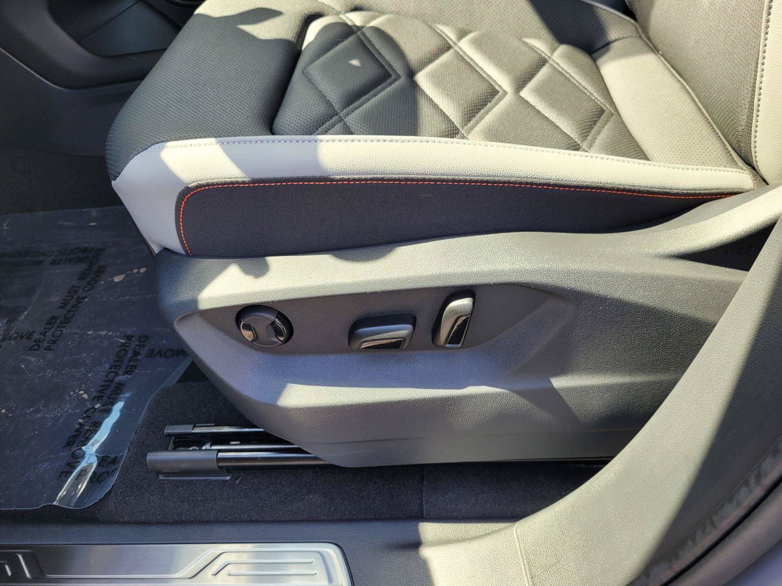 New 2026 Volkswagen Atlas Peak Edition AWD/4WD image 16
