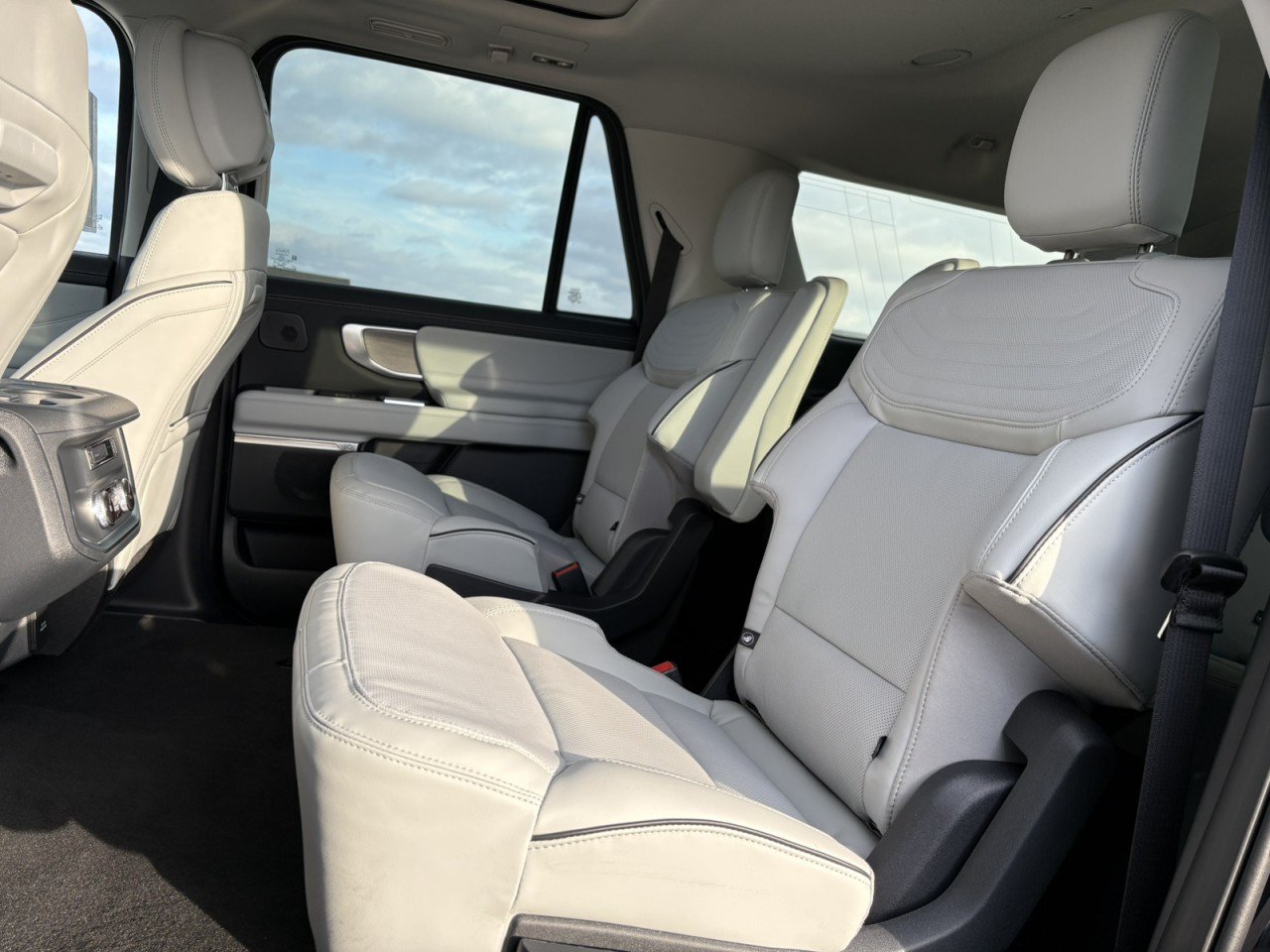 New 2026 Ford Expedition Max Platinum w/ Platinum Ultimate Package AWD/4WD image 24