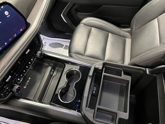 Used 2025 Chevrolet Tahoe Z71 image 39