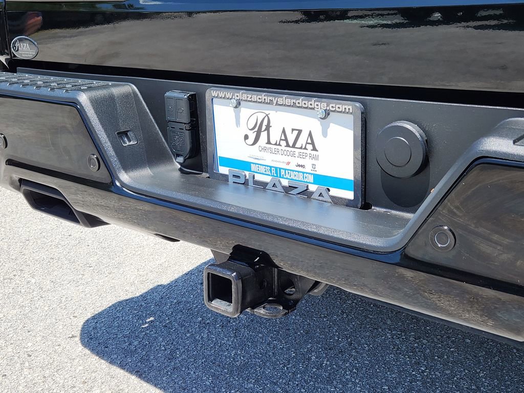 Used 2024 Chevrolet Silverado 1500 High Country w/ Midnight Edition AWD/4WD image 11