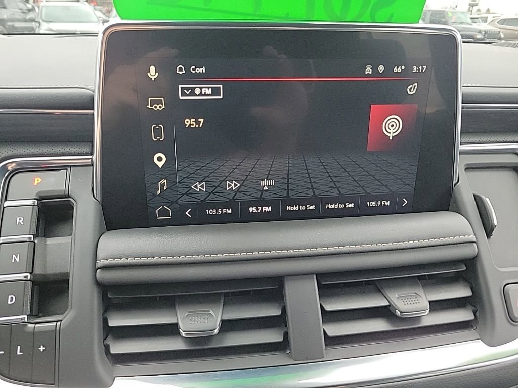 Used 2023 GMC Yukon SLT w/ SLT Luxury Package AWD/4WD image 19