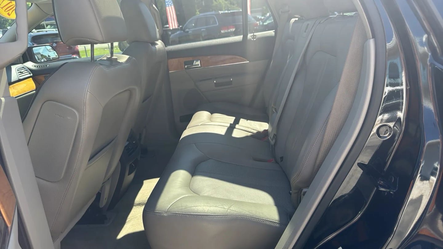 Used 2012 Lincoln MKX FWD w/ Wood Pkg image 23