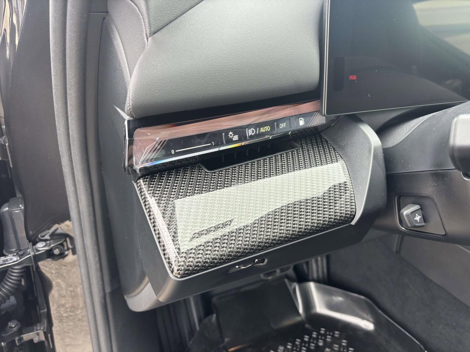 New 2026 BMW 550e xDrive image 15