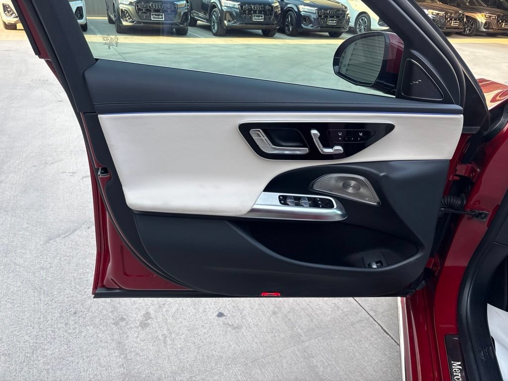 Used 2025 Mercedes-Benz E 350 4MATIC Sedan image 10