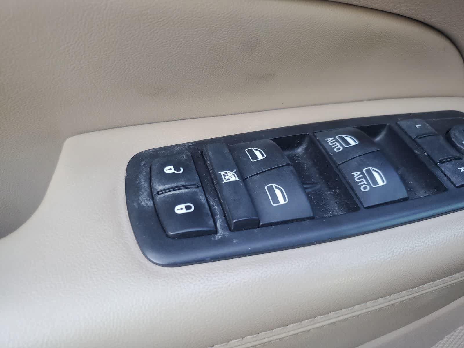 Used 2014 Jeep Grand Cherokee Laredo w/ Quick Order Package 23E RWD image 24