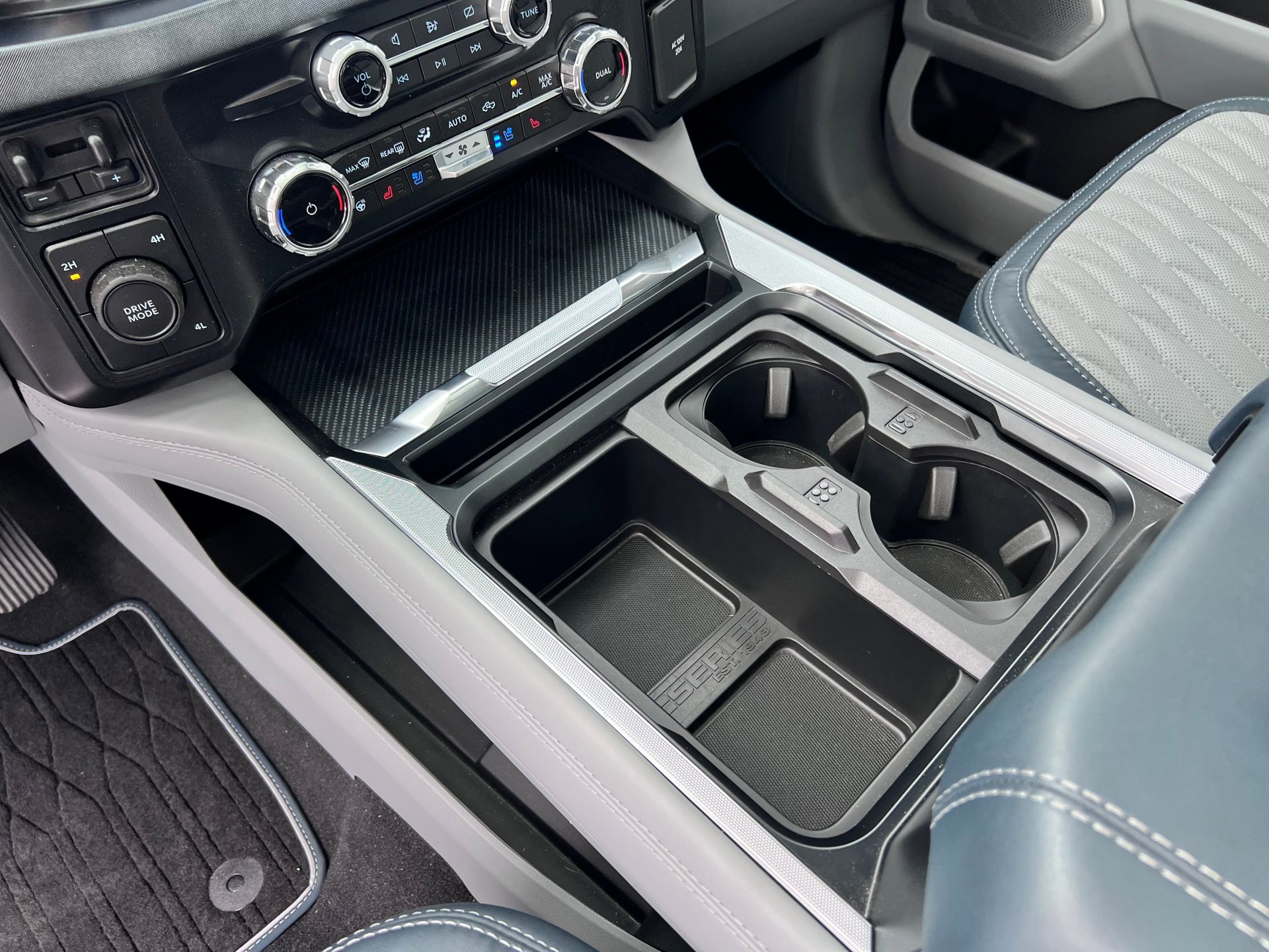 Used 2024 Ford F450 Limited w/ FX4 Off-Road Package image 18