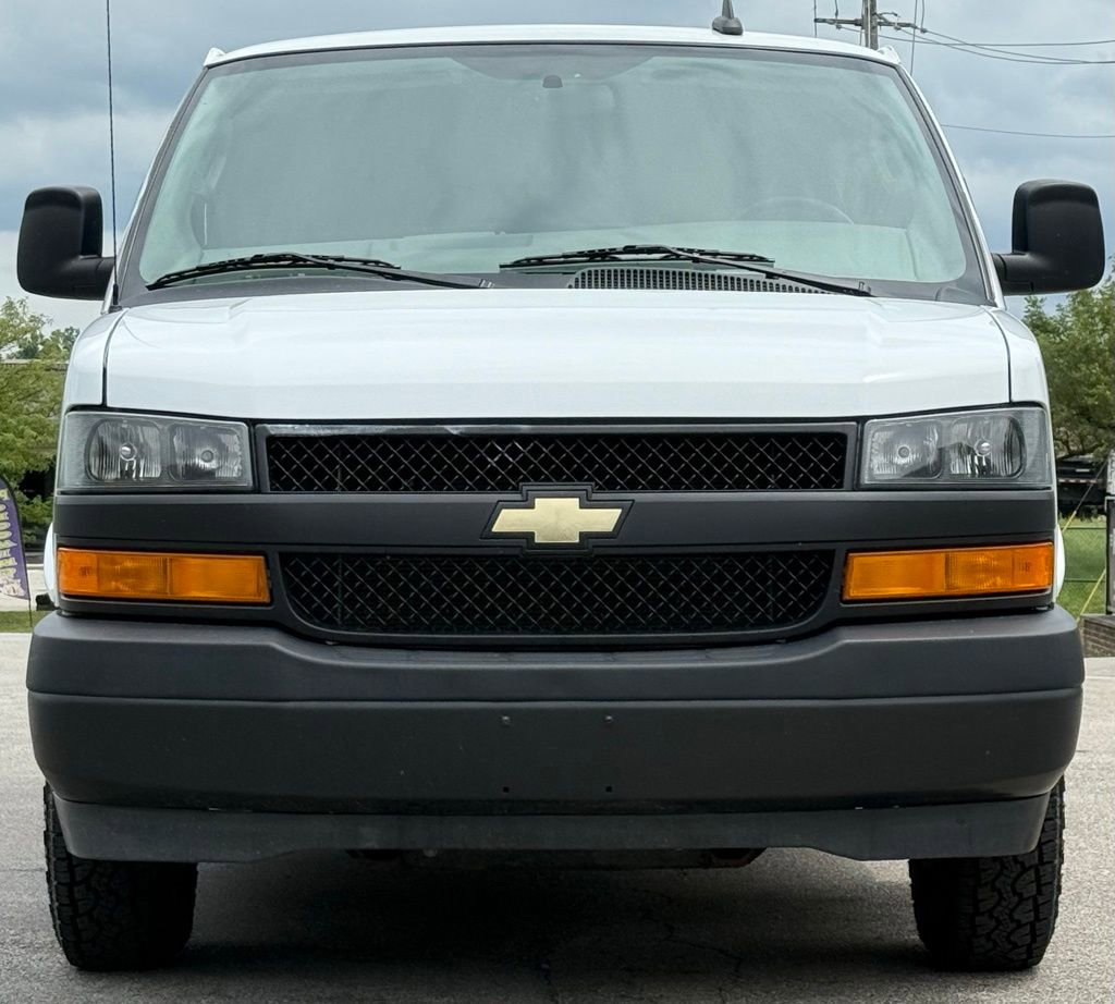 Used 2022 Chevrolet Express 3500 LS RWD image 9