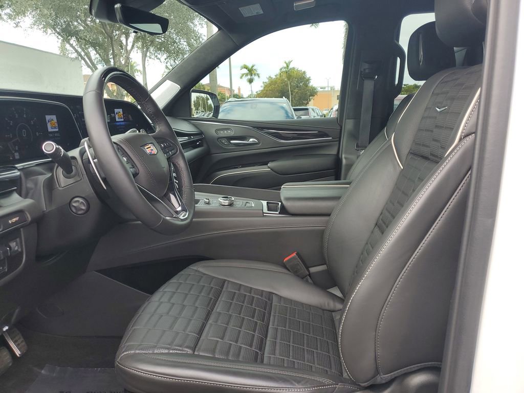 Certified 2024 Cadillac Escalade V w/ LPO, ONYX Package image 20
