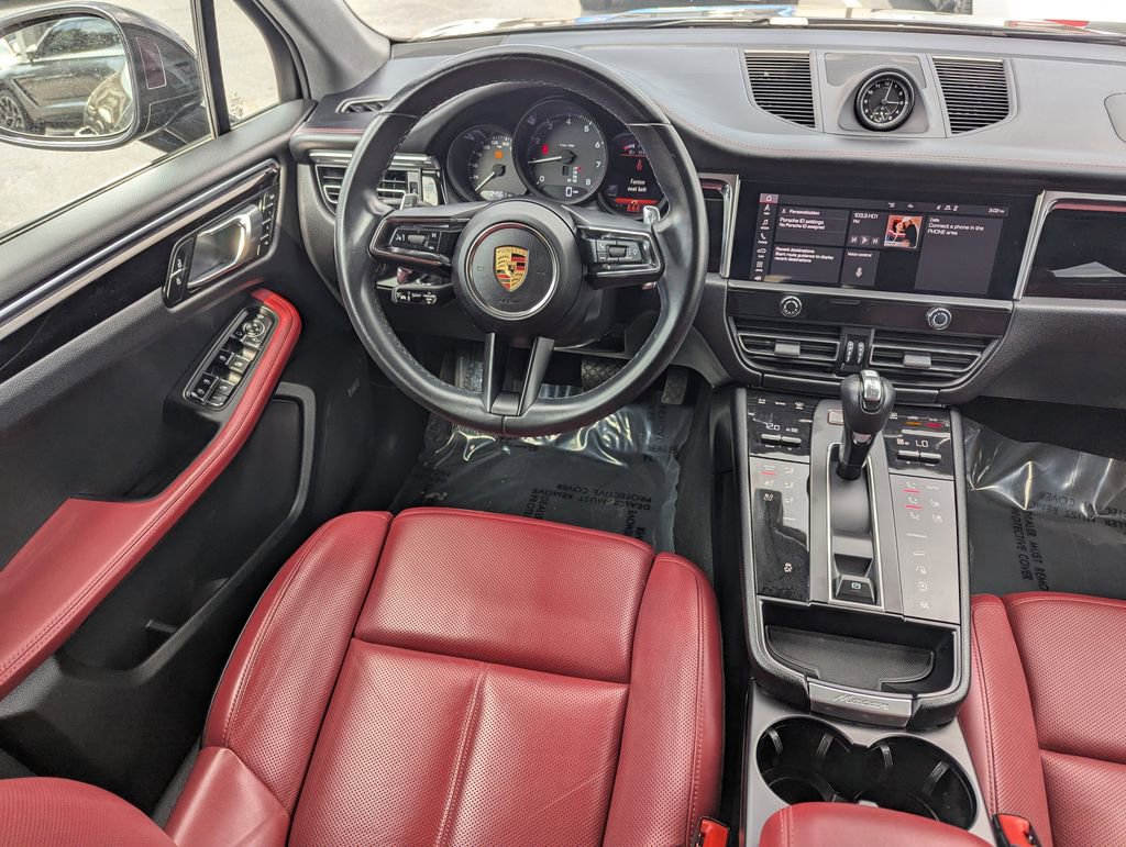 Used 2024 Porsche Macan Turbo image 11