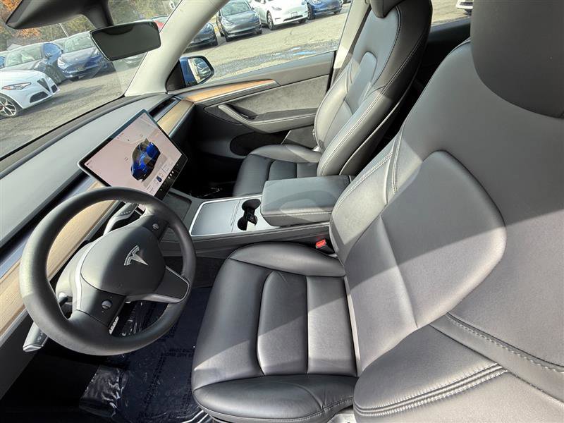 Used 2023 Tesla Model Y Performance image 11