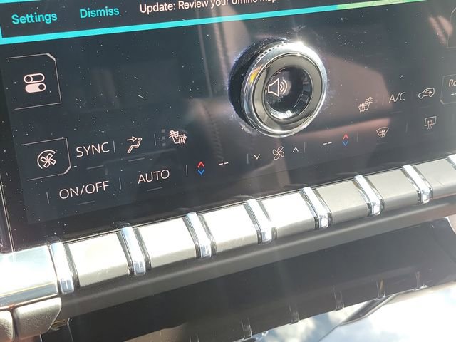 Certified 2025 GMC Yukon XL Denali image 37