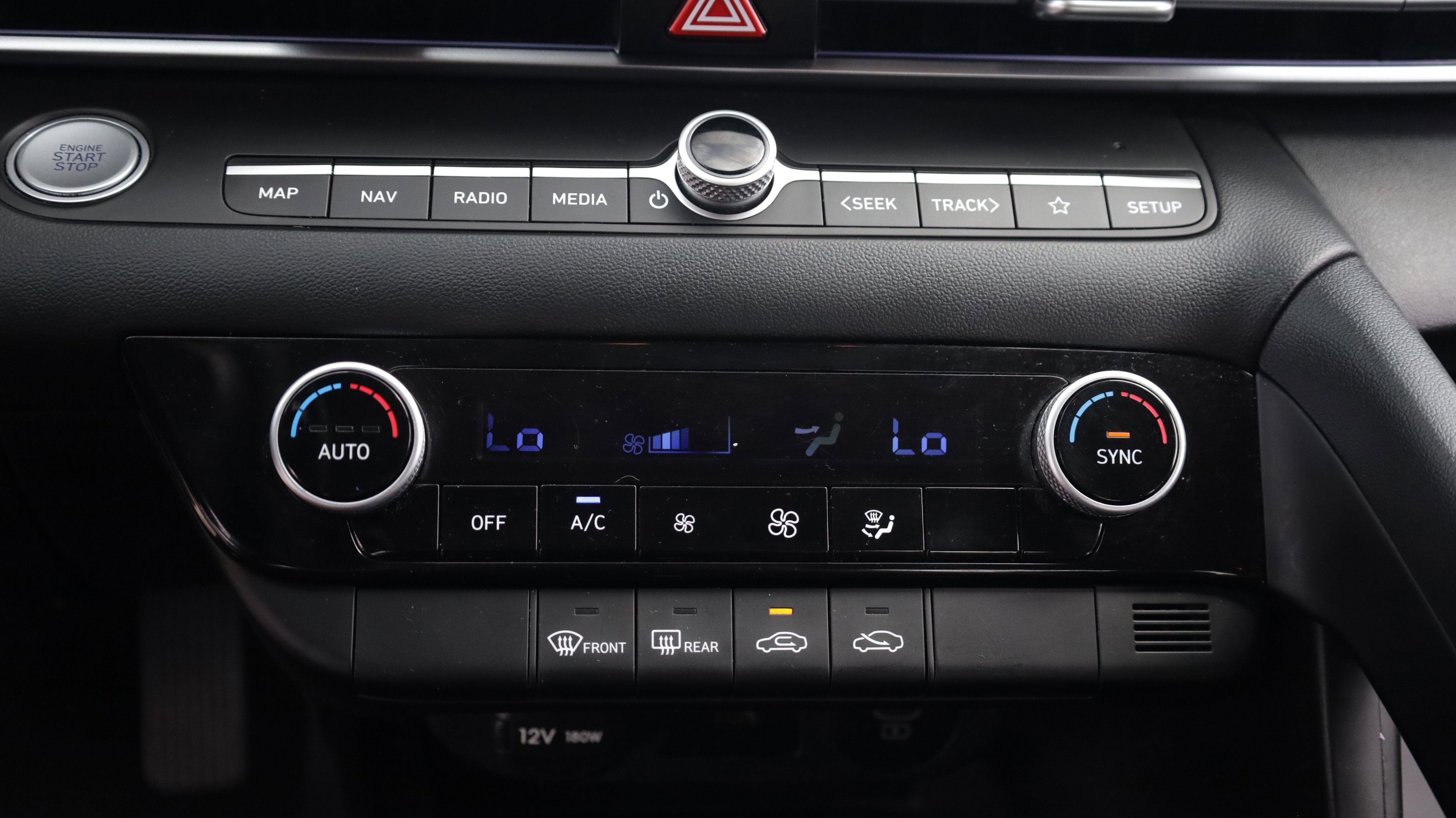 Used 2024 Hyundai Elantra SEL FWD image 10